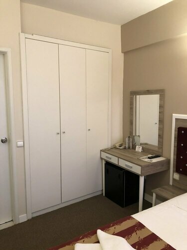 Kecik Hotel, Забронировать Отель Фатих Стамбул, рядом с Мечеть Зейрек