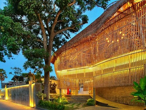 Taman Mesari Luxury Villas-Seminyak, Забронировать Вилла Отели Семиньяк с завтраком, рядом с La Plancha Bar &amp; Restaurant, Завтраки