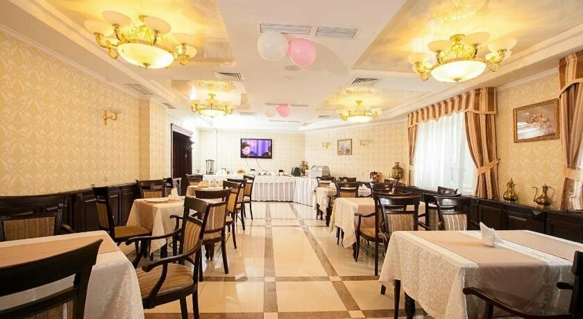 "Rush Hotel"