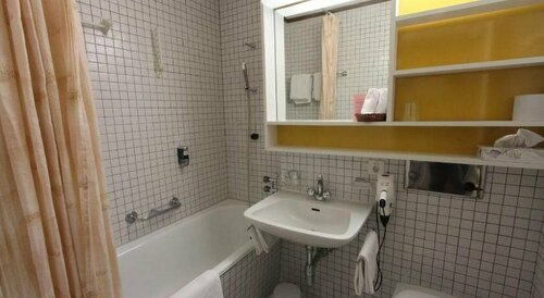 Hotel des Alpes, Забронировать Отель Отели Флимс с парковкой, Парковка