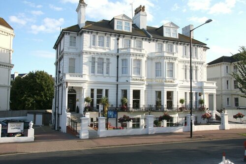 OYO Devonshire Park Hotel, Забронировать Отель Истборн Восточный Сассекс