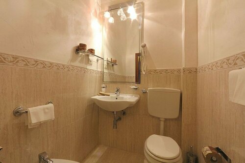 Hotel Delle Tele, Забронировать Отель «постель и завтрак» Отели Флоренции с завтраком, рядом с Кафедральный собор Санта-Мария-дель-Фьоре, Завтраки