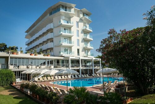 Hotel Garden Sea Wellness & Spa 4 stelle superior, Забронировать Отель Отели Линьяно-Саббьядоро с парковкой, Парковка