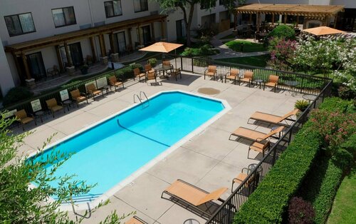 Courtyard by Marriott Dallas DFW Airport North/Irving, Забронировать Отель Ирвинг Dallas - Fort Worth Metropolitan Area