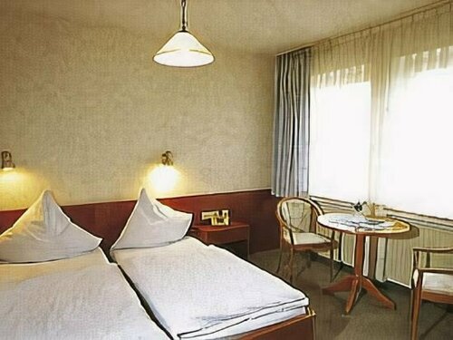 Hotel Zur Sonne, 예약 호텔 키르하인 