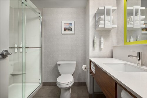 Hampton Inn & Suites Charlotte Arrowood Rd, Забронировать Отель Отели Шарлотте с парковкой, Парковка