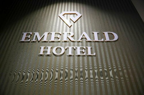 Emerald Boutique Hotel, Забронировать Бутик-отель Отели области Тираны с парковкой, Парковка