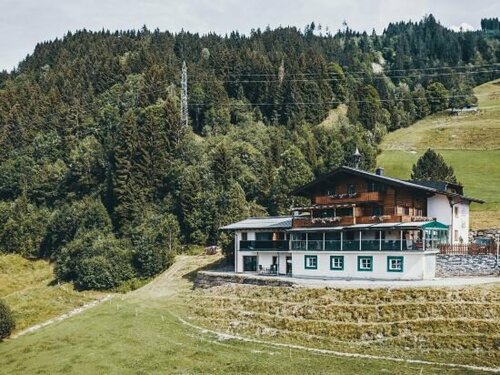 Panorama Hotel Guggenbichl - inkl Sommerkarte, einmaliger Eintritt ins Tauern Spa & bester Ausblick über Kaprun, Book Hotel Kaprun SPA hoteller, SPA