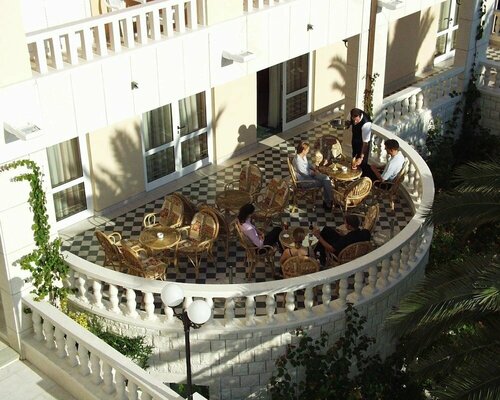 Hotel Laurentum, Buchen Sie Hotel Hotels in Gespanschaft Split-Dalmatien mit Pool, Schwimmbad