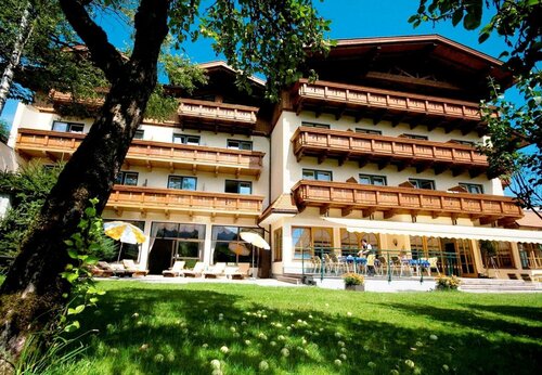 Hotel Post Abtenau, Забронировать Отель Отели в центре Абтенау, в центре, Парковка