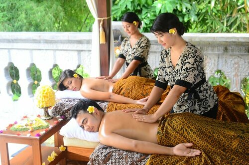 Tirta Ayu Hotel and Restaurant, Book Hotel Ababi Indonesien