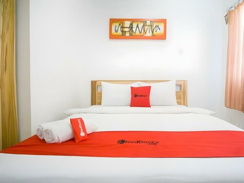 RedDoorz @ Jalan Gatot Subroto Denpasar, Забронировать Отель Недорогие отели Денпасар, недорого
