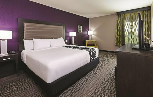 La Quinta by Wyndham College Station South, Забронировать Отель Колледж-Стейшн штат Техас, рядом с Медицинский центр Baylor Scott &amp; White в городе Колледж-Стейшн