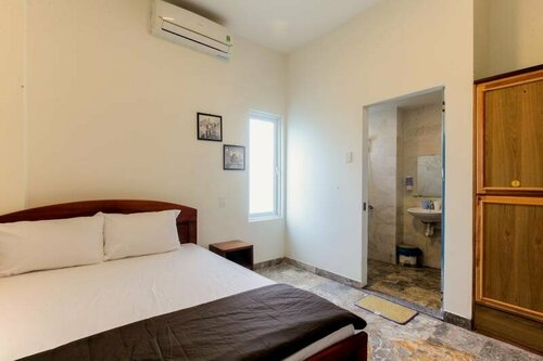 Glocal Beachside Hostel