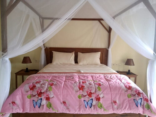 Sri Gunadi Bungalow, Book Bed and Breakfast 3-stjernede hoteller i Penida, 3*