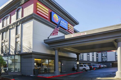 Comfort Inn & Suites Sea-Tac Airport, Забронировать Отель Отели Ситак с завтраком, рядом с Поле для гольфа "Тайи", Завтраки