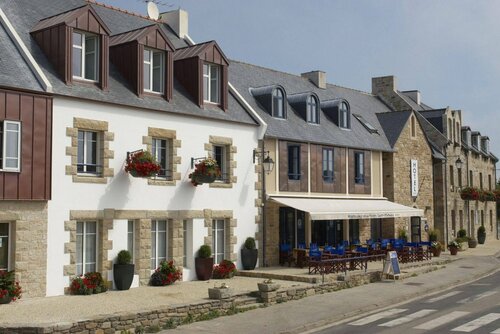 Hostellerie de la Pointe Saint-Mathieu - SPA & Restaurant, Забронировать Отель Отели Плугонвелен с парковкой, Парковка