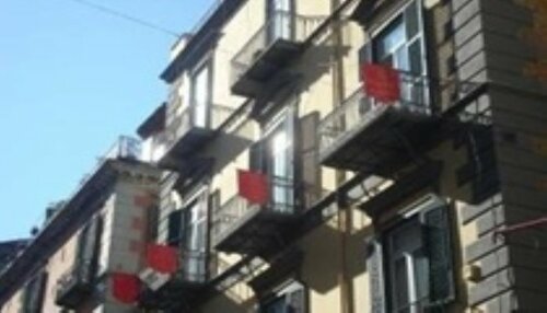 NapoliMia Boutique Hotel, Забронировать Отель Пьяцца-дель-Плебишито Неаполь, рядом с Порт Моло-Беверелло
