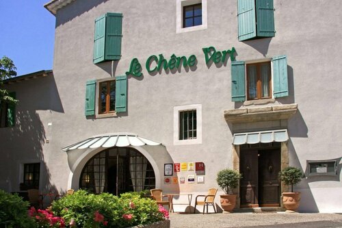 Hôtel le Chêne Vert, Rezerwuj Hotel Hotele w Rocher z parkingiem, Parking