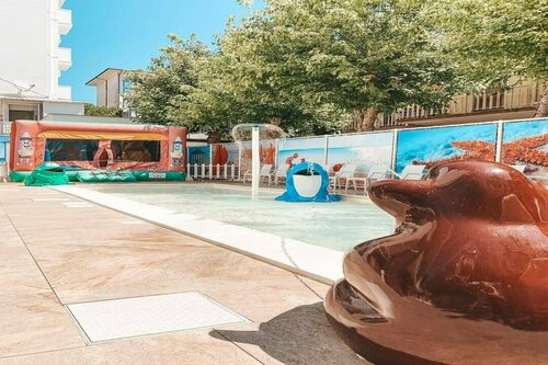 Color Metropolitan Family Hotel, Забронировать Отель Чезенатико Побережье Римини