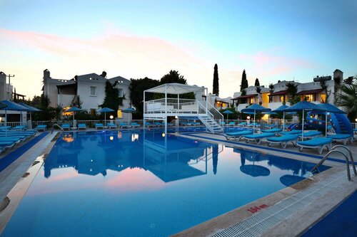 Summer in Garden Suites & Beach Hotel, Забронировать Апарт-отель Битез Бодрум