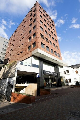 Hotel Reina Isabel, Book Hotel Hoteller i Quito med parkering, Parkering