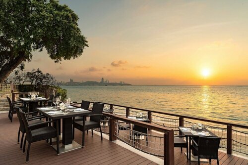 Dusit Thani Pattaya, Забронировать Отель Северная Паттайя Паттайя