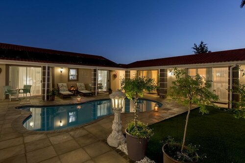 Atlantic Beach Villa, Забронировать Вилла Отели Кейптауна с парковкой, Парковка