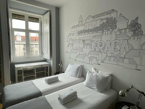 Lisbon Check-In Guesthouse, Забронировать Гостевой дом Отели Лиссабона с парковкой, рядом с Парк «Эштрела», Парковка