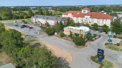 Microtel Inn & Suites