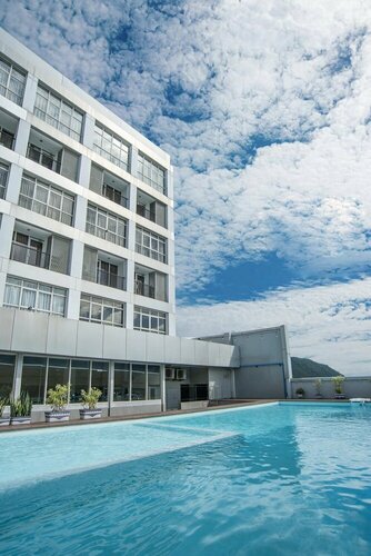 Maqna Hotel By Prasanthi, Забронировать Отель Отели в центре Горонтало с завтраком, отели в центре Горонтало с завтраком