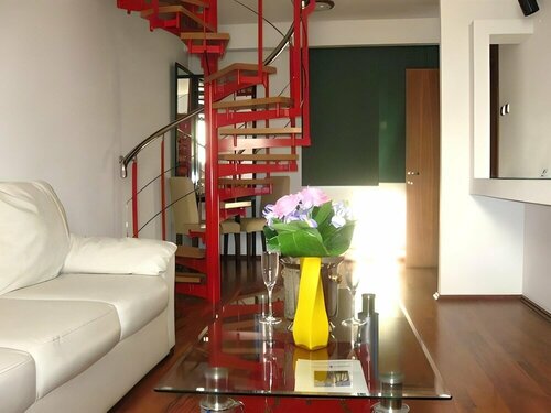 Tania Frankfurt Hotel, Book Hotel Sector 3 