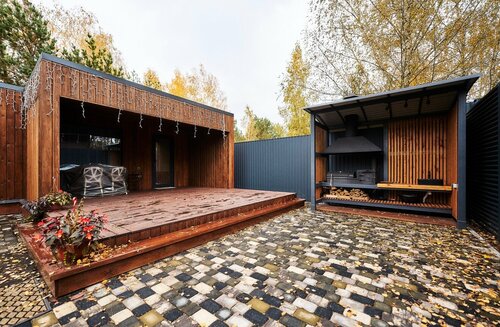 MomentS, Boek Pension Tsjertovitsy Highway M-4 Don