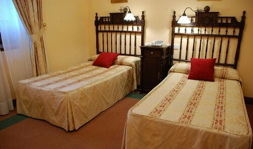 Hotel Alvar Fañez, Rezervați Hotel Úbeda Jaen
