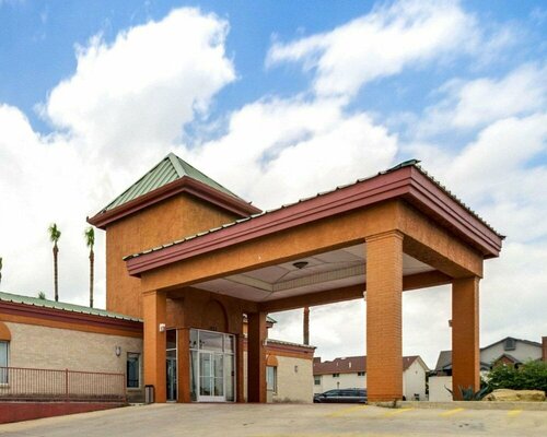 Quality Inn & Suites Eagle Pass, 예약 호텔 이글패스 텍사스