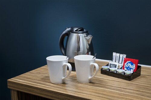 Travelodge Egham, Забронировать Отель Отели High Weald с парковкой, Парковка