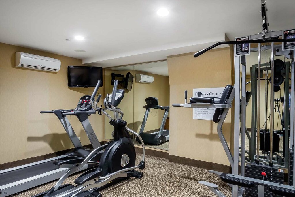 Holiday Inn Exp Staten Islnd W