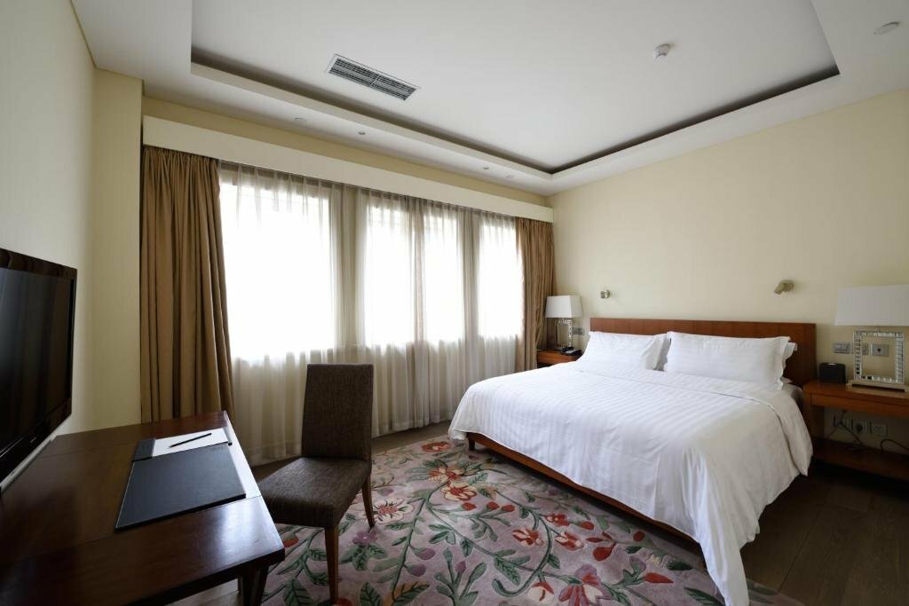 Shan Yi Li Qing Wang Fu Boutique Hotel