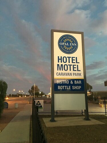Opal Inn Hotel, Motel, Caravan Park, Boek Motel Coober Pedy Zuid-Australië