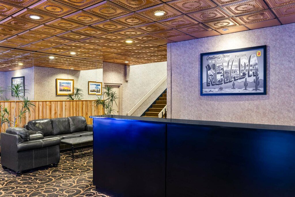 Super 8 by Wyndham Fallon