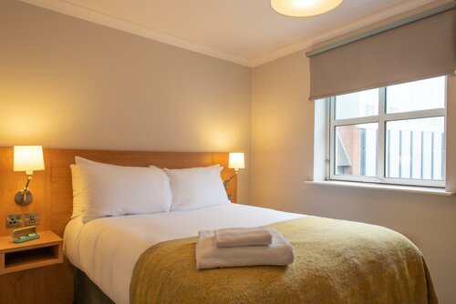 PREMIER SUITES Reading, Book Lejlighedshotel 4-stjernede hoteller i Merseyside, 4*
