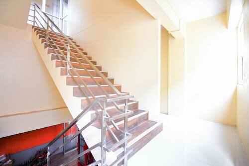 OYO 349 Aroonrung House, Rezervovat Hotel Ban Bang Phai 