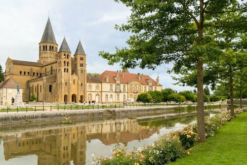Hostellerie des Trois Pigeons, Paray-le-Monial, Забронировать Отель Паре-ле-Моньяль Saône-et-Loire