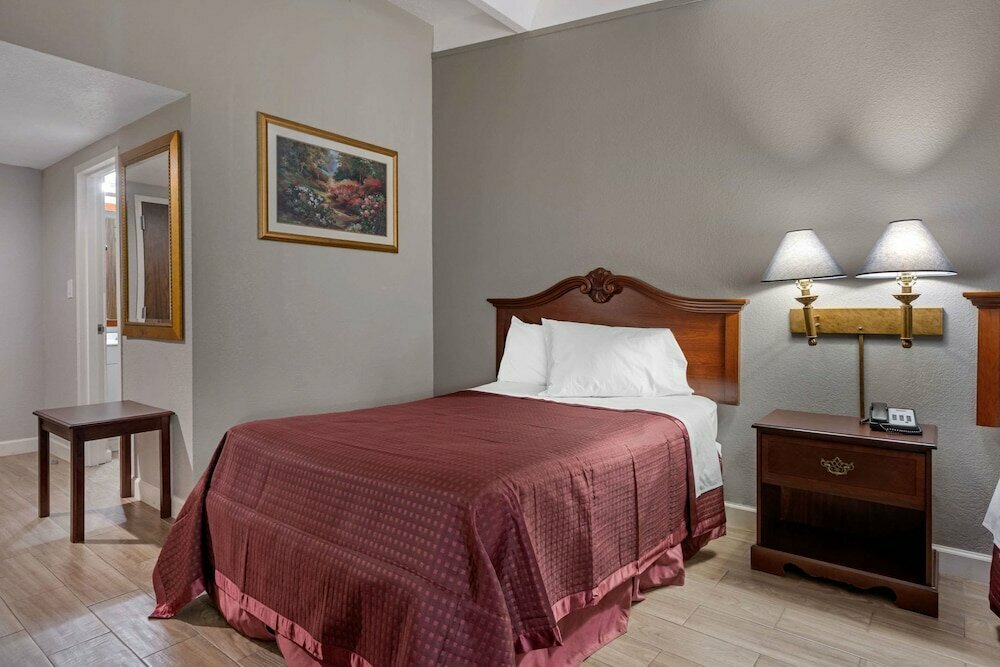 Rodeway Inn Clermont North