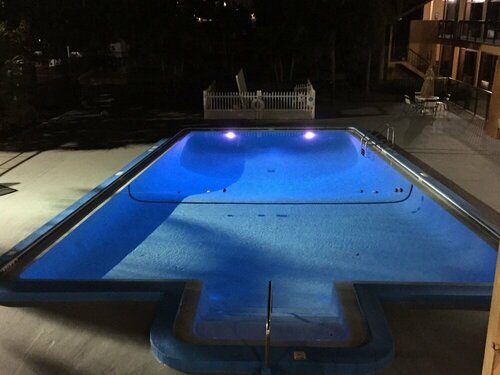Travelodge by Wyndham Fort Myers Cape Coral, Забронировать Отель Отели Fort Myers Area с бассейном, Бассейн
