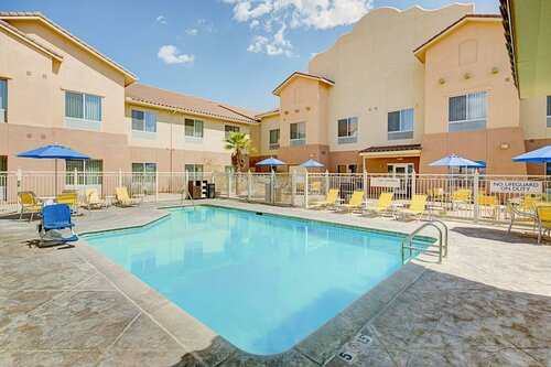 Fairfield Inn & Suites Twentynine Palms - Joshua Tree National Park, Забронировать Отель Туэнтинайн-Палмс Joshua Tree National Park