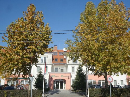 Platan Hotel, Забронировать Отель Отели Хайду-Бихара с завтраком, Завтраки