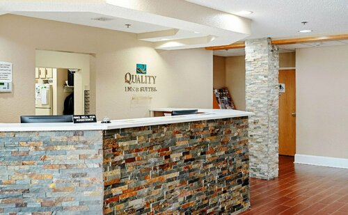 Quality Inn & Suites, Reserva ahora Hotel Robbinsville 