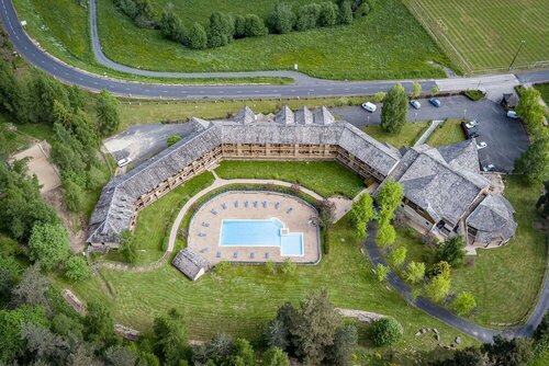Les Hameaux de Lozere, Book Hotel Hoteller i Rhône-Alps med parkering, Parkering
