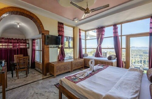 Hotel Robinsson Palace, Забронировать Отель Отели Муктешвар 3 звезды, 3*